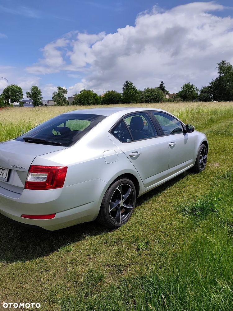 Skoda Octavia 1.6 TDI Ambition - 11