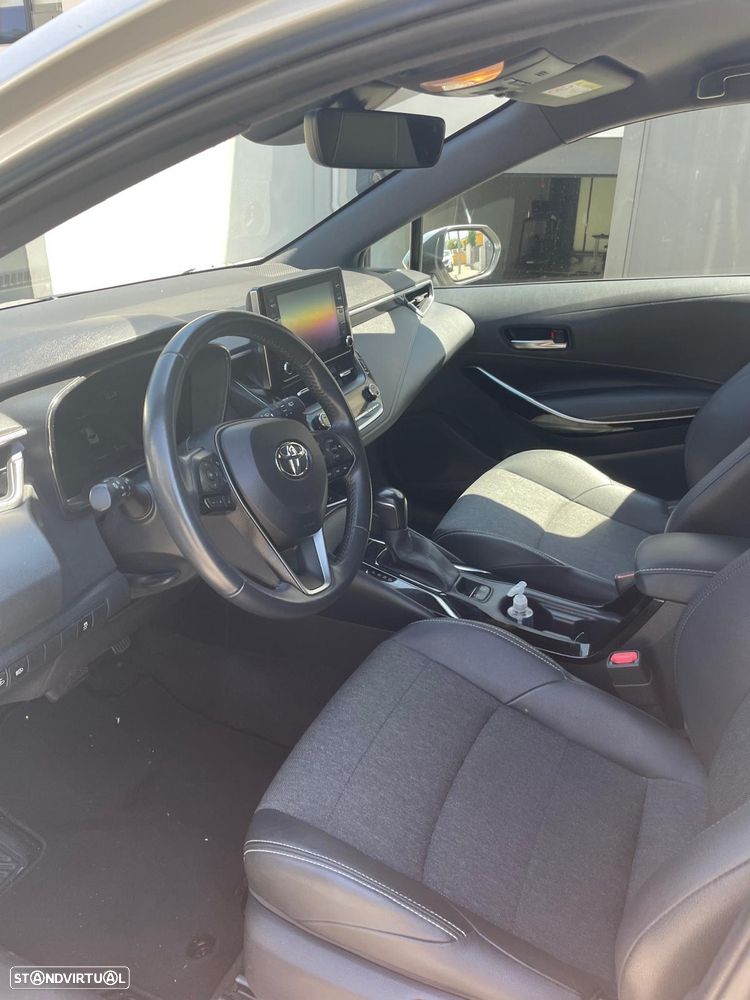 Toyota Corolla Touring Sports 1.8 Hybrid Comfort+P.Sport - 2