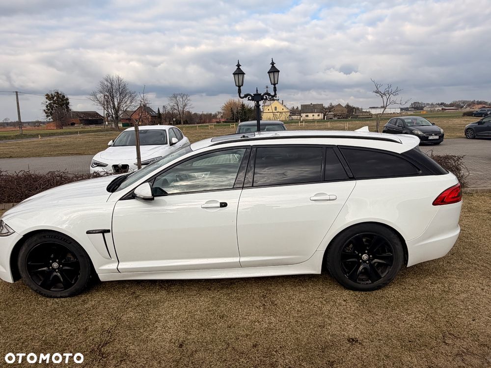 Jaguar XF 2.2 D Premium Luxury - 12