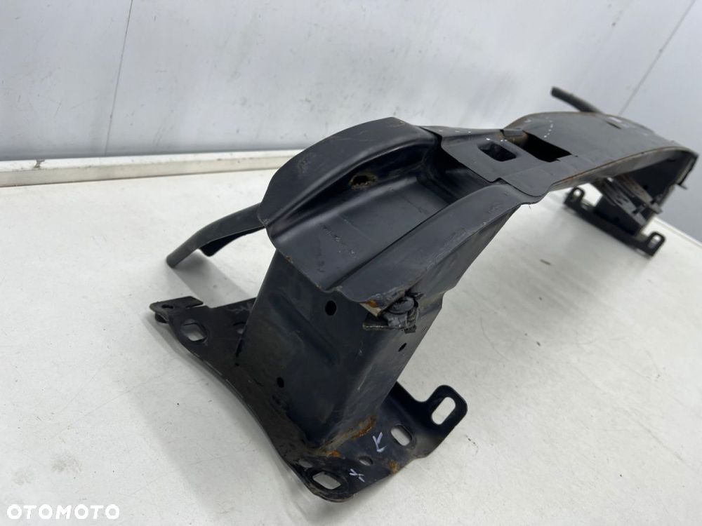 Belka zderzaka VW Passat B8 14-19r. przedlift przednie wzmocnienie pasa przód 3g0807611 - 3