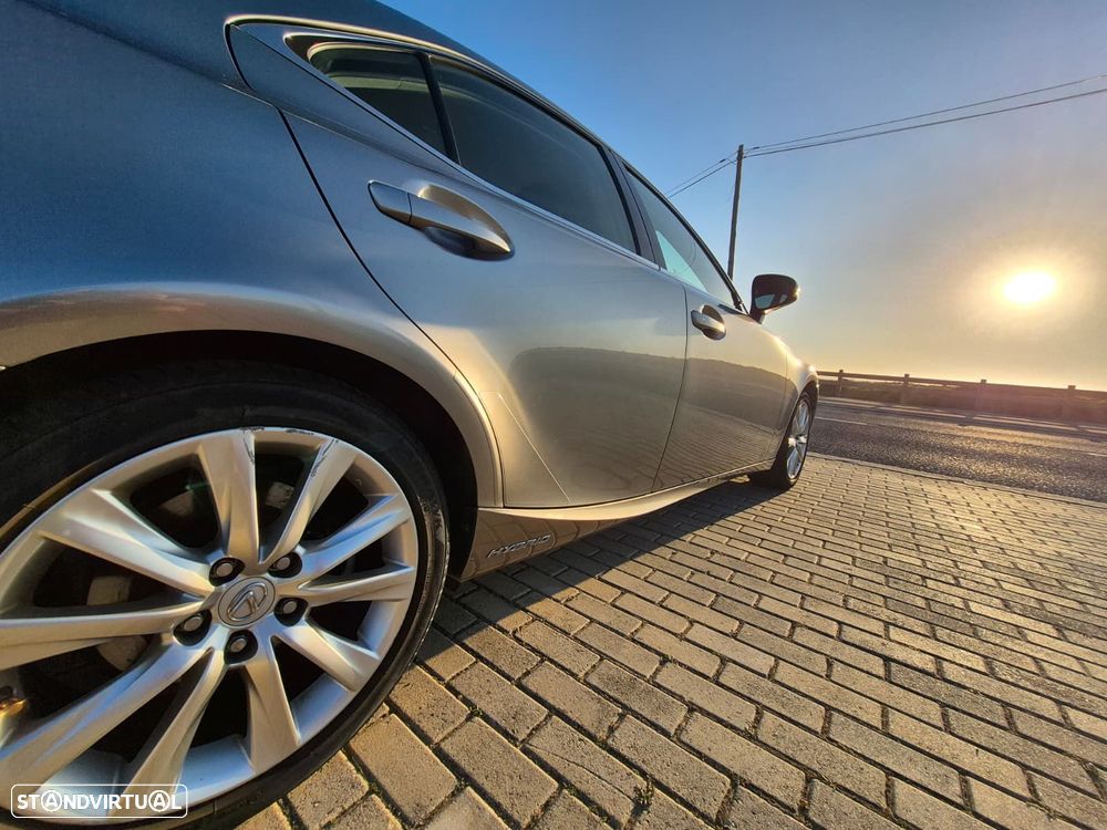 Lexus IS 300H Executive - 10