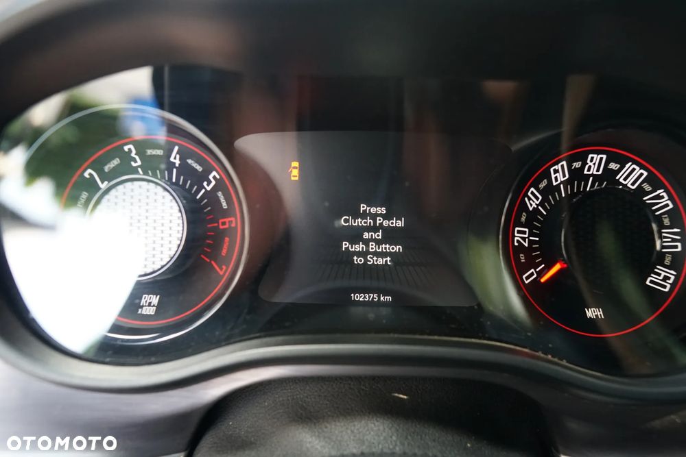 Dodge Challenger - 30