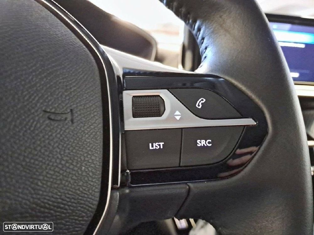 Peugeot 208 1.2 Hybrid Allure e-DCS6 - 17