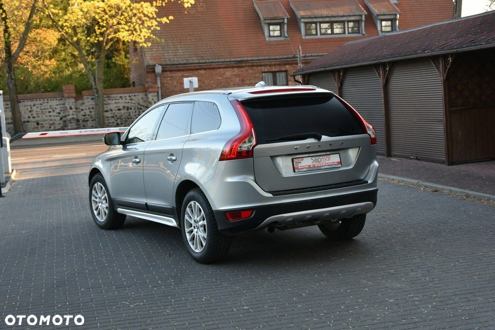Volvo XC 60 2.4D Summum - 4