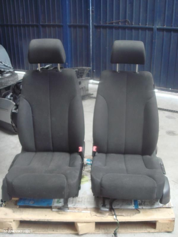 Bancos / Estofos Volkswagen Passat (3C2) - 1