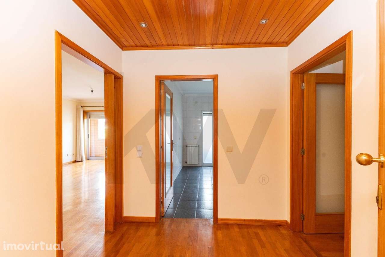 Apartamento T2+1 com garagem fechada - Grande imagem: 4/25