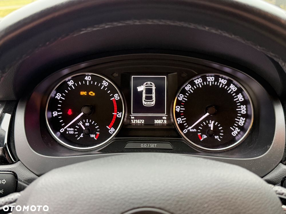 Skoda RAPID 1.2 TSI Style - 16