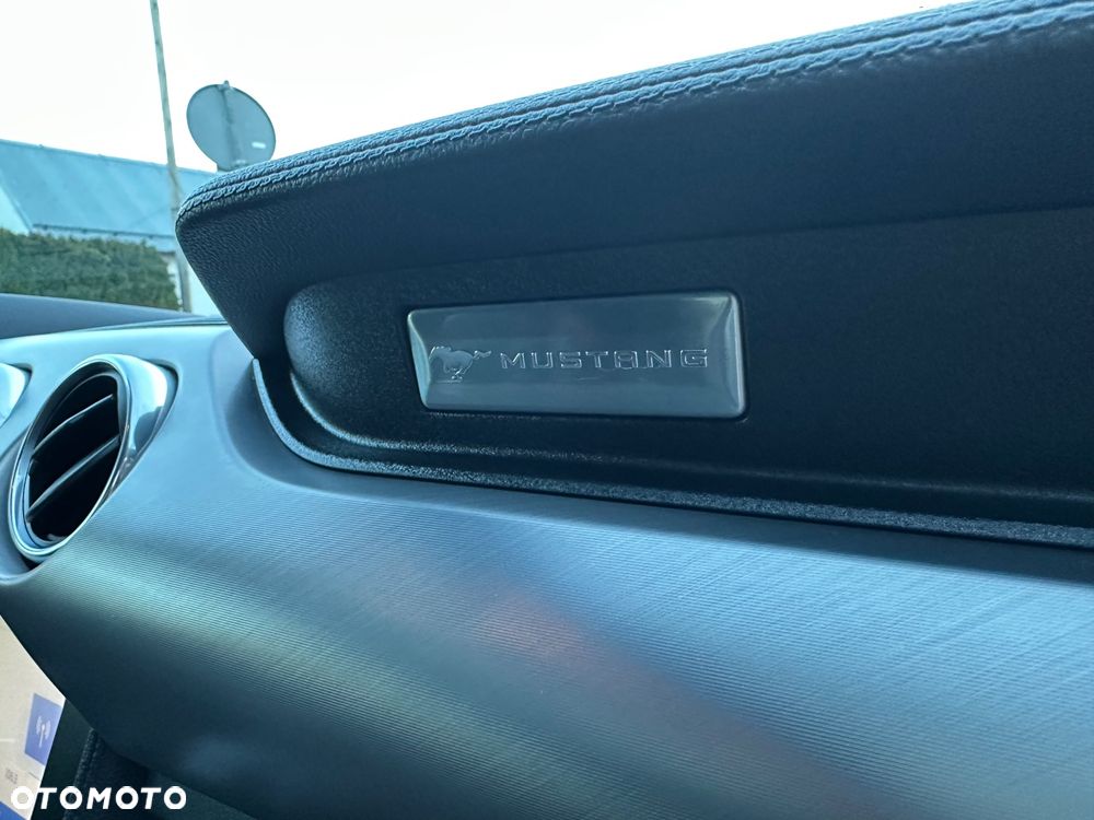 Ford Mustang 5.0 V8 GT - 14