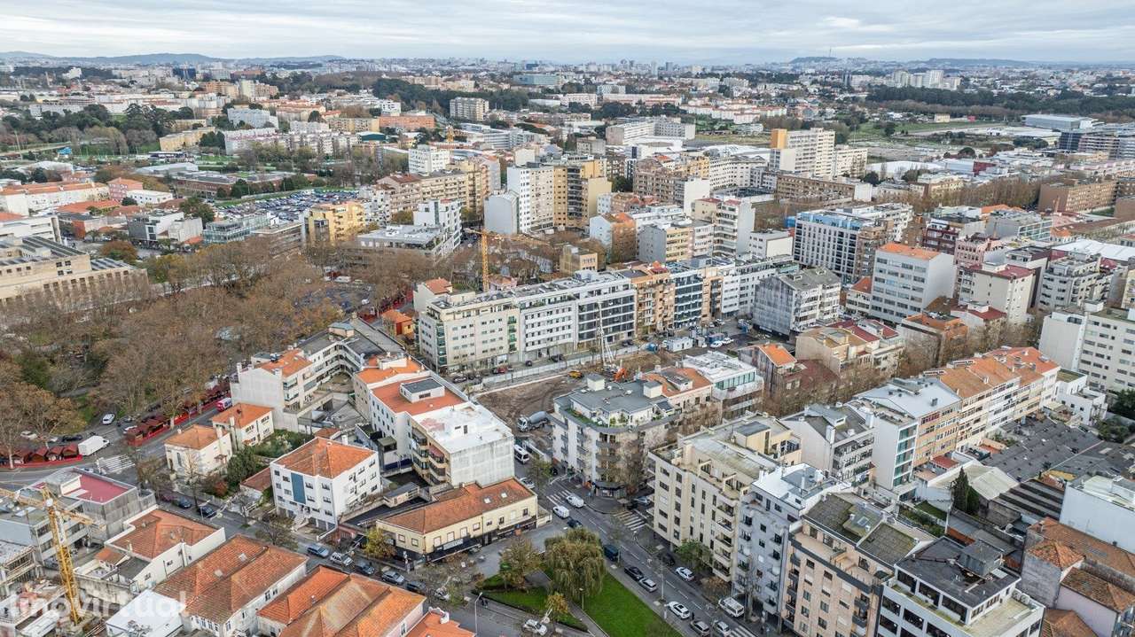 Apartamento NOVO T1 com Terraço ( Condomínio Privado) - Grande imagem: 4/12