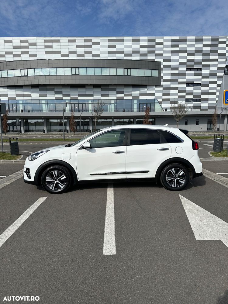 Kia Niro 1.6 GDI PHEV 2WD OPF Aut. Edition 7 - 10