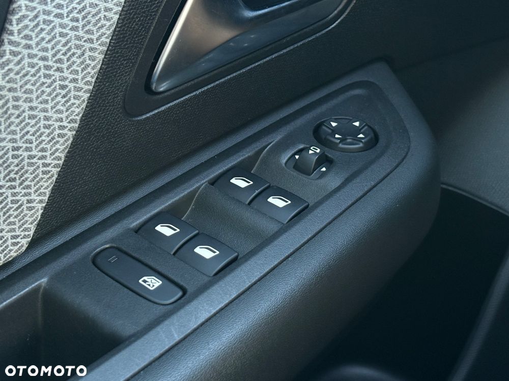 Citroën C4 PureTech 130 Stop&Start EAT8 FEEL PACK - 21