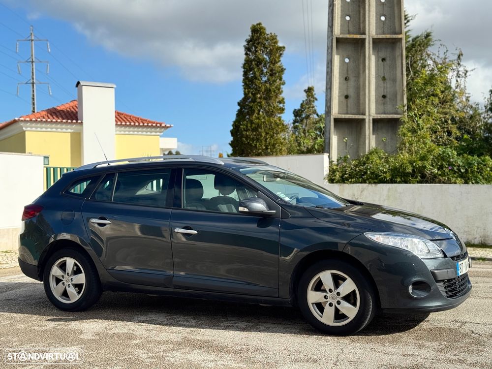 Renault Mégane Sport Tourer 1.5 dCi Dynamique S - 4