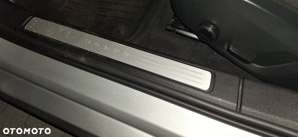 Volvo V60 B3 B Momentum Pro - 33