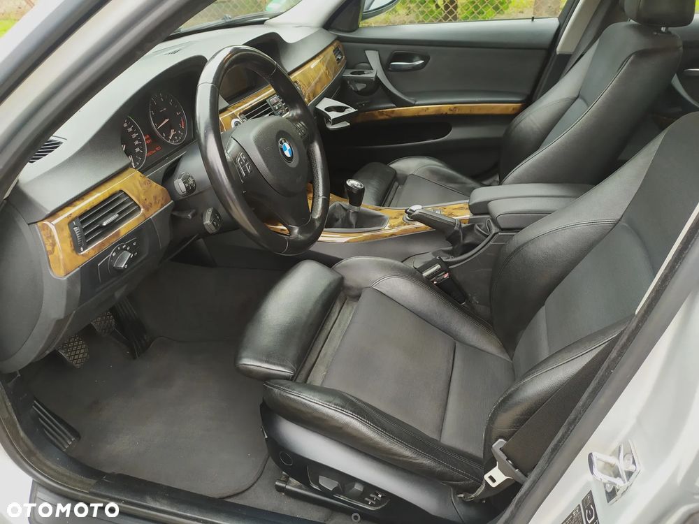 BMW Seria 3 - 16