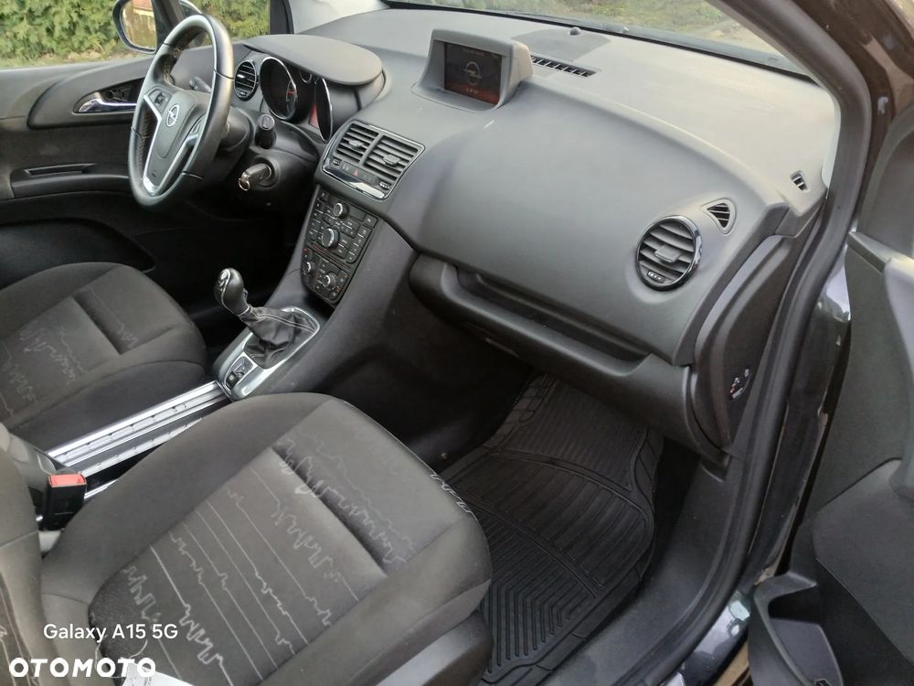 Opel Meriva - 12