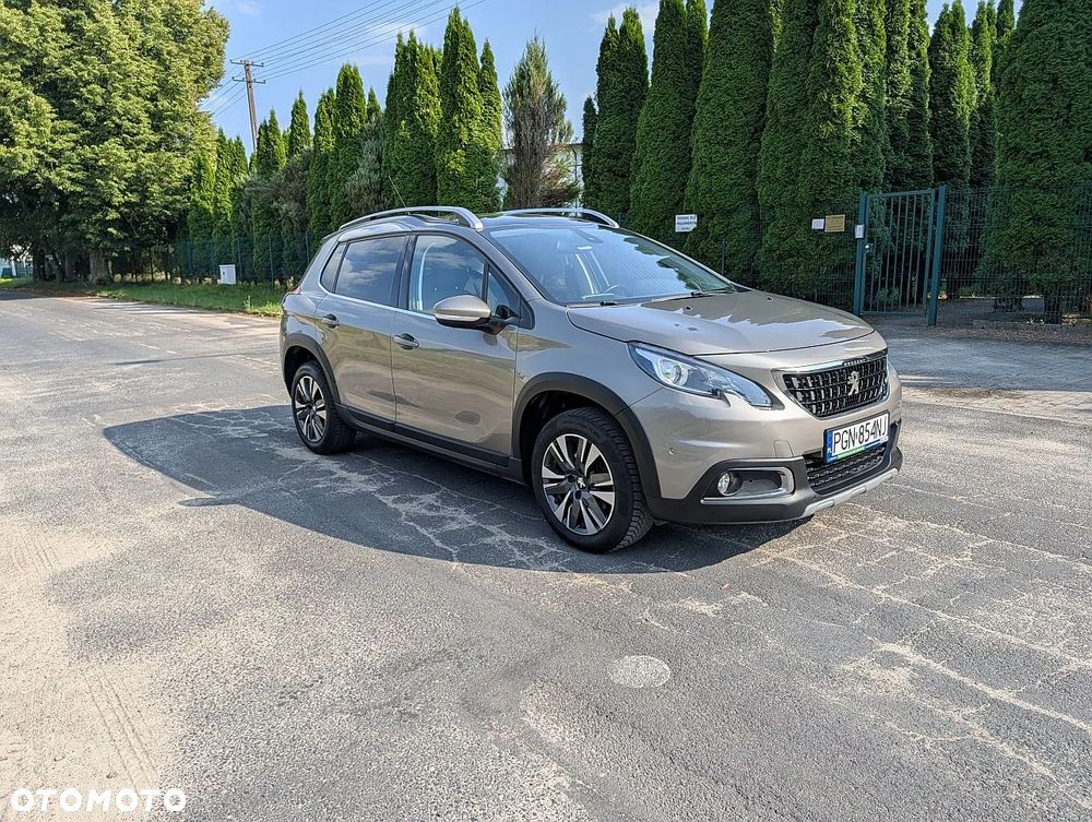 Peugeot 2008 1.2 Pure Tech Allure S&S - 8