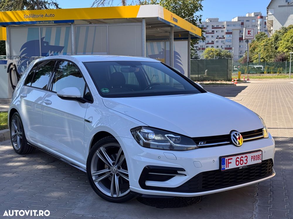 Volkswagen Golf 1.5 TSI OPF R-Line
