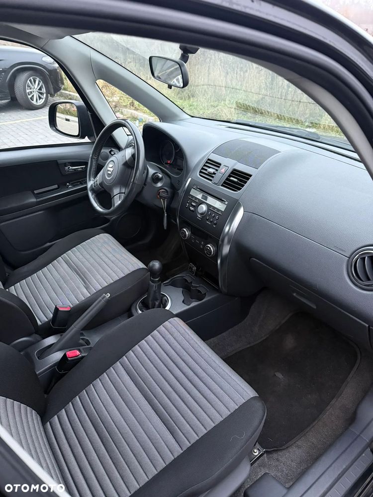 Suzuki SX4 - 9