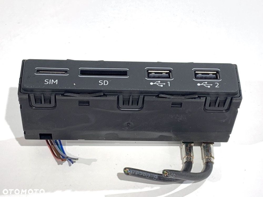 GNIAZDO USB  AUDI A8 D5 (4N2, 4N8) 2017 - 2022 50 TDI Mild Hybrid quattro 210 kW [286 KM] Hybryda - 1