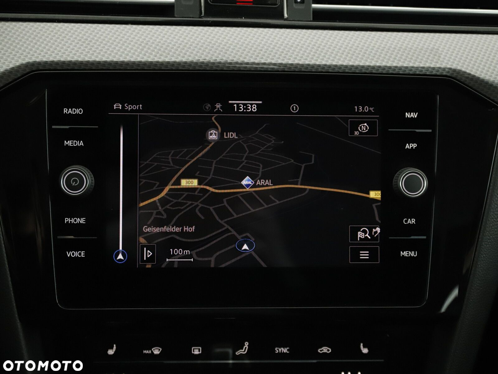 Volkswagen Passat - 18
