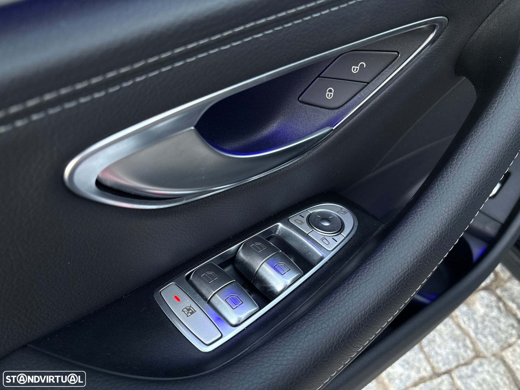 Mercedes-Benz E 300 de AMG Line - 14