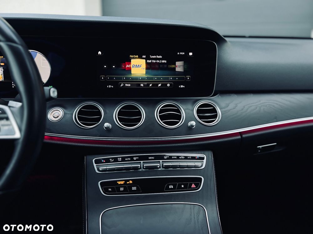 Mercedes-Benz Klasa E - 19