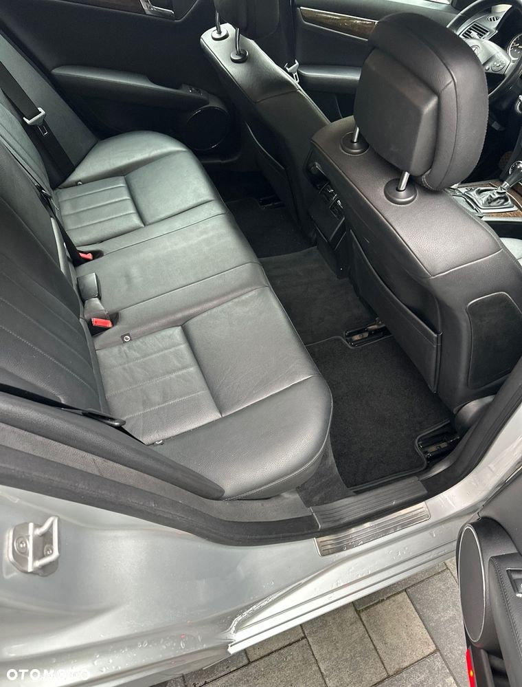 Mercedes-Benz Klasa C 220 T CDI DPF Automatik Elegance - 7
