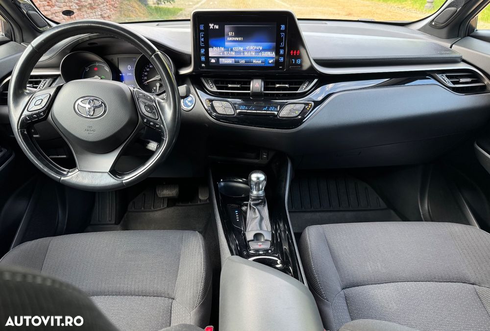 Toyota C-HR Business-Edition - 7