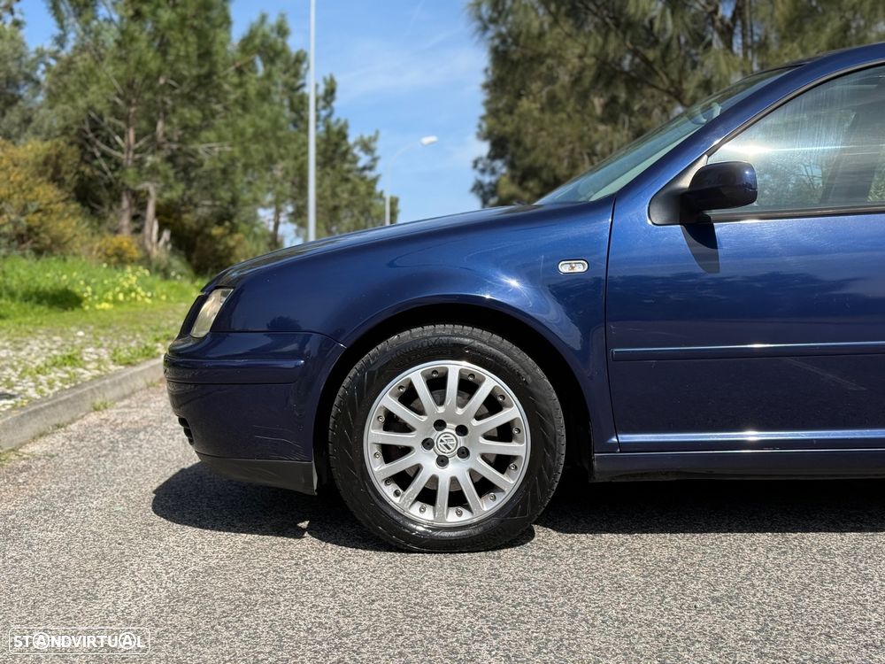 VW Bora 1.9 TDi Highline - 11