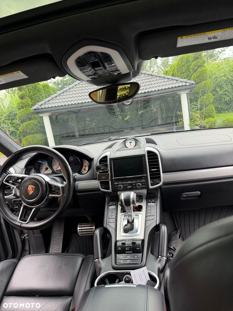 Porsche Cayenne GTS - 13