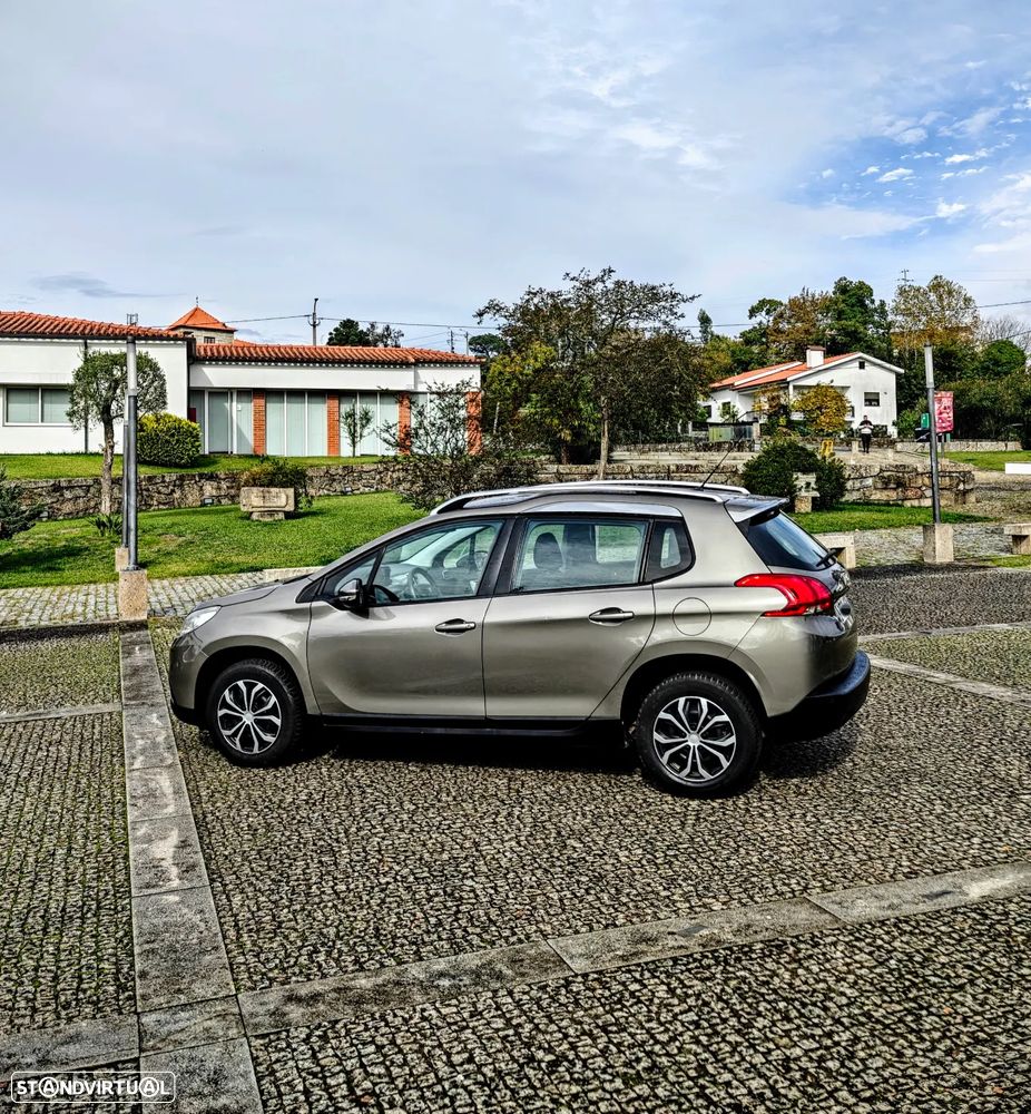 Peugeot 2008 1.2 PureTech Active - 19