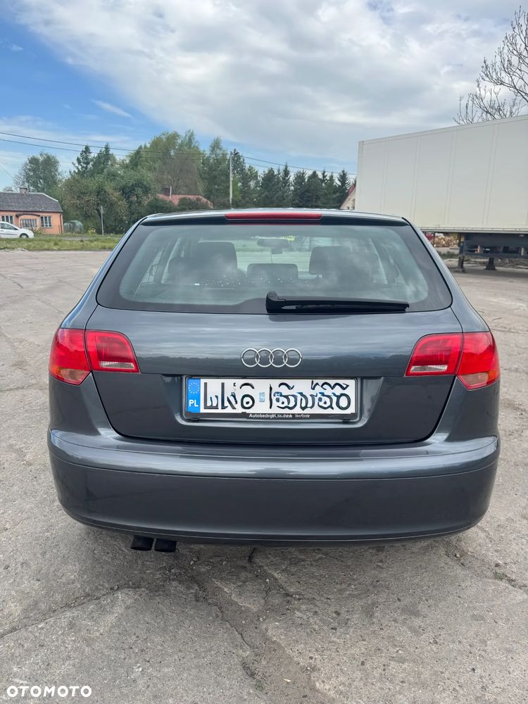 Audi A3 Sportback 2.0 TDI Ambiente - 5