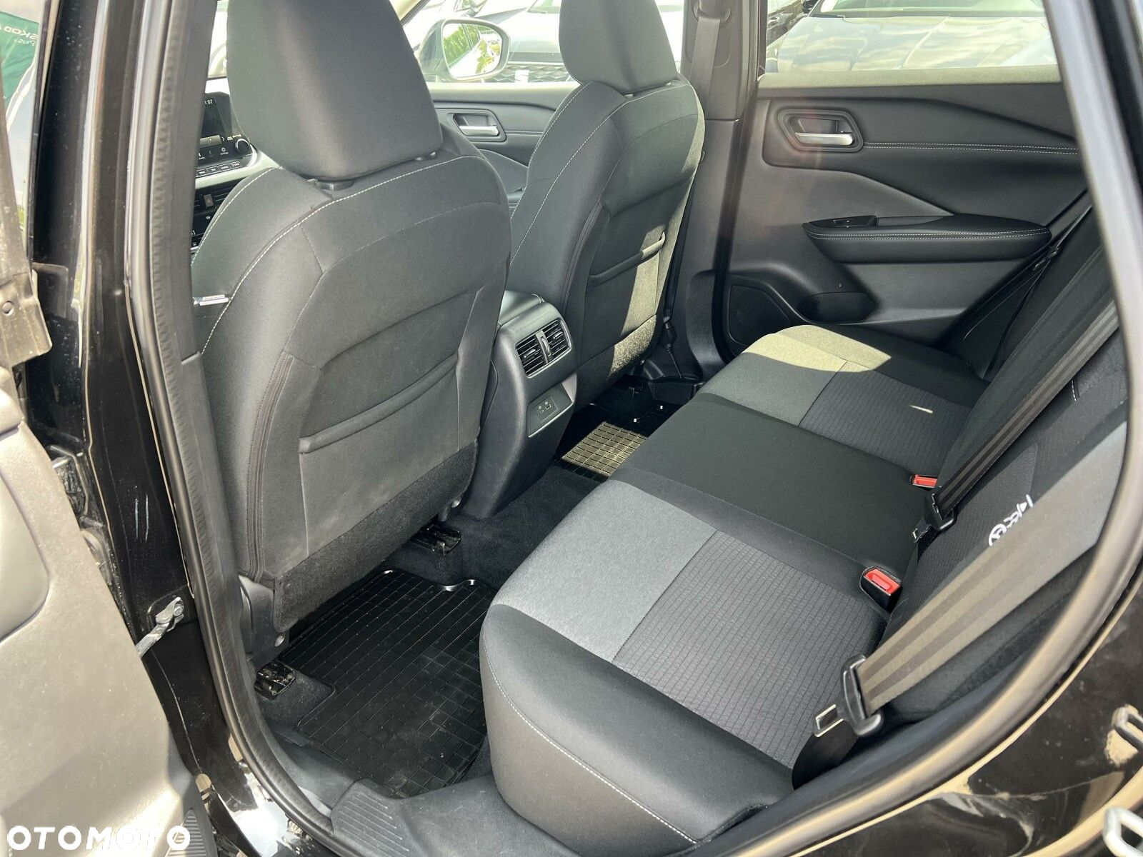 Nissan Qashqai - 11
