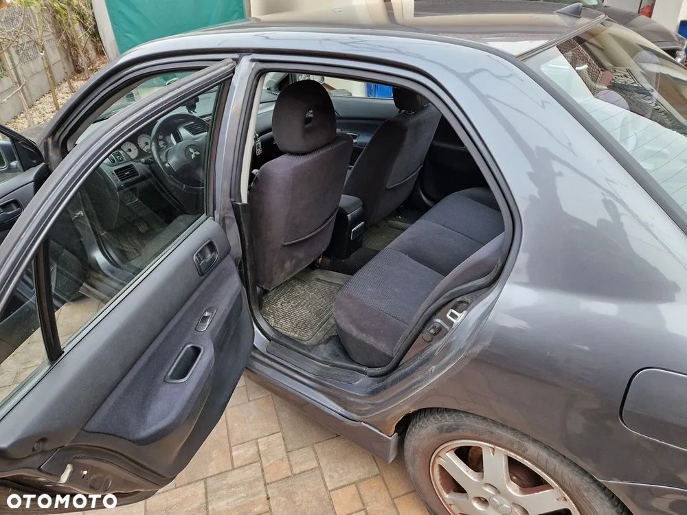 Mitsubishi Lancer 1.6 Invite - 8