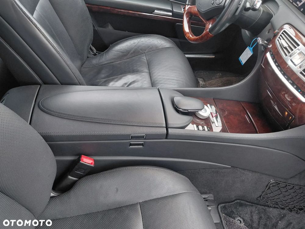 Mercedes-Benz CL 500 (BlueEFFICIENCY) 7G-TRONIC - 16