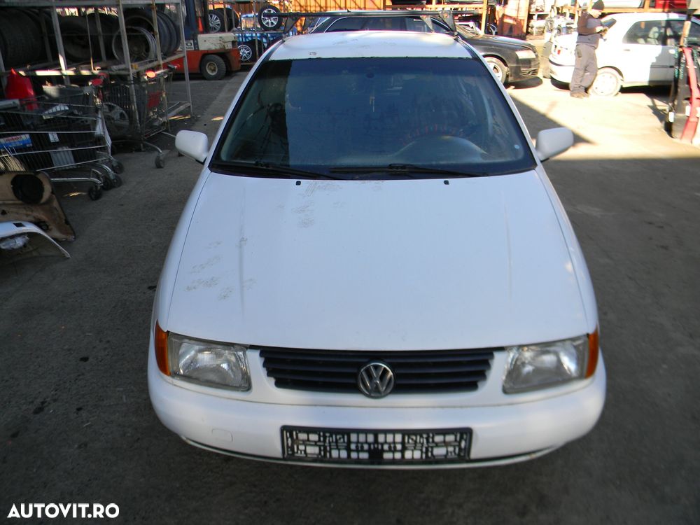 Dezmembrari  VW POLO (6N1)  1994  > 1999 60 1.4 Benzina - 7
