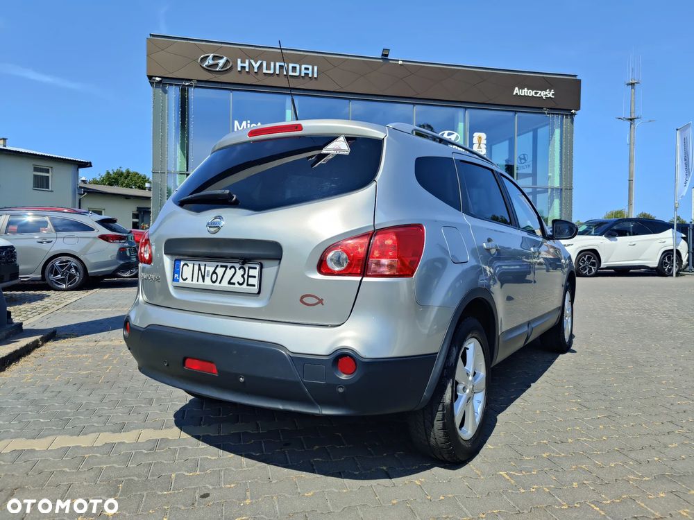 Nissan Qashqai+2 - 10