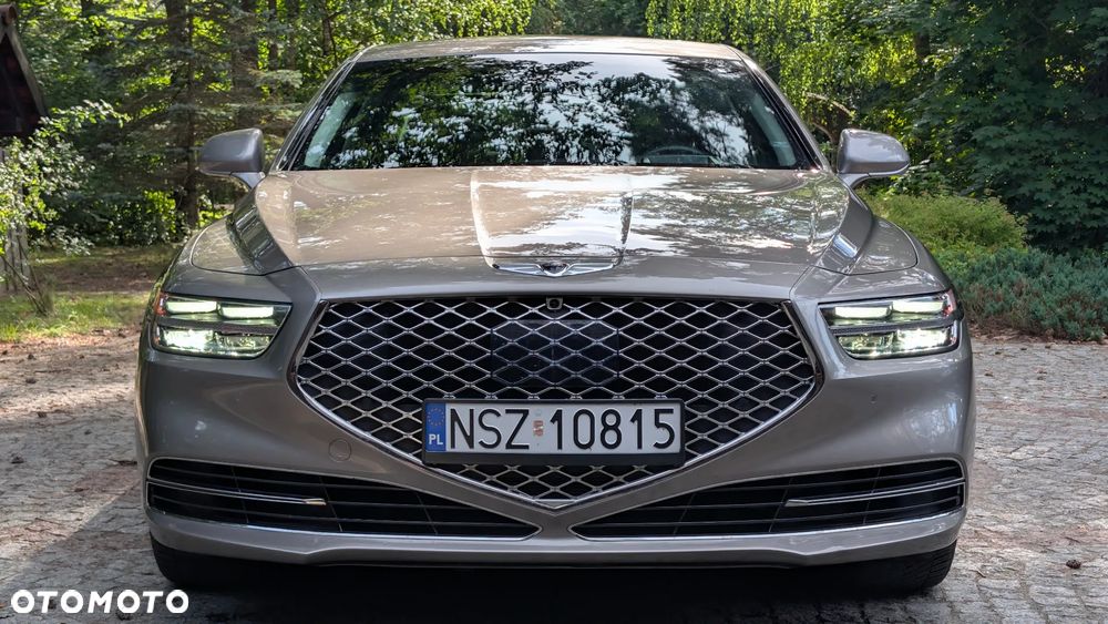 Genesis G90 - 1