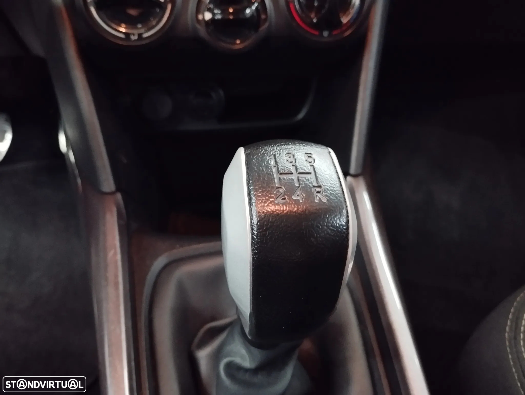 Peugeot 2008 1.4 HDi Active - 25