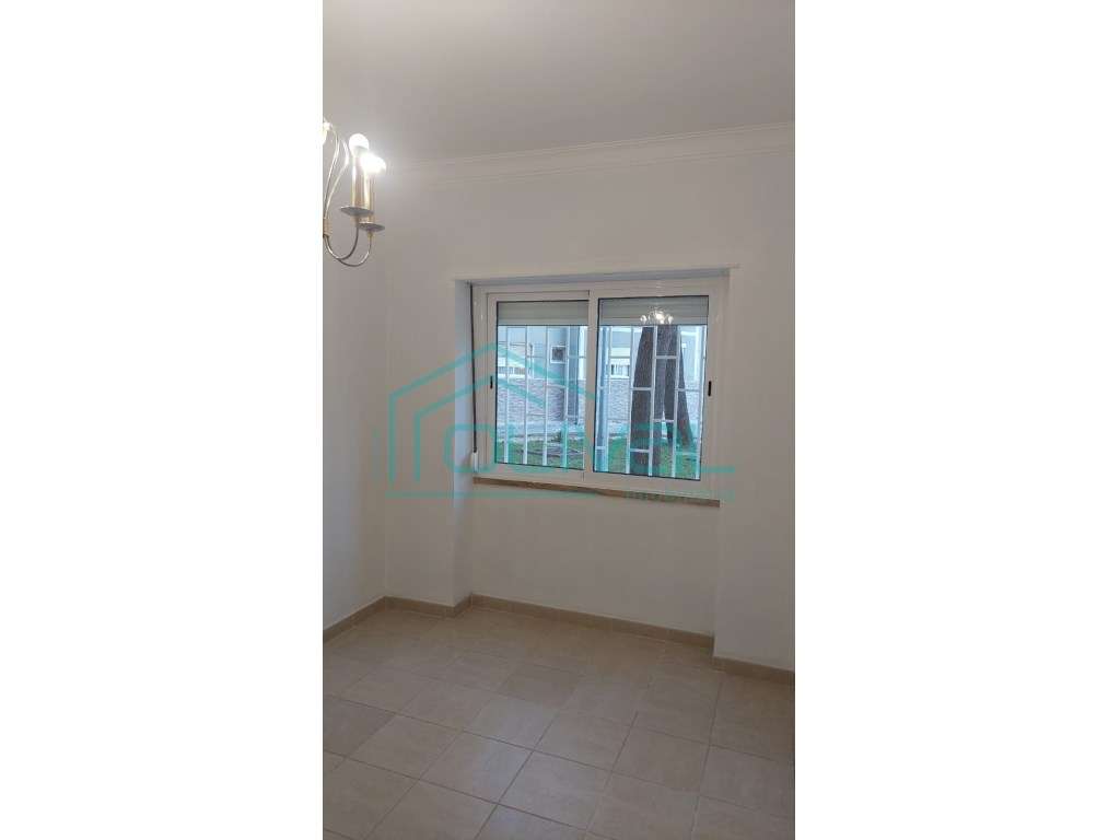Agradável apartamento T1 no centro de Alverca - Grande imagem: 4/9