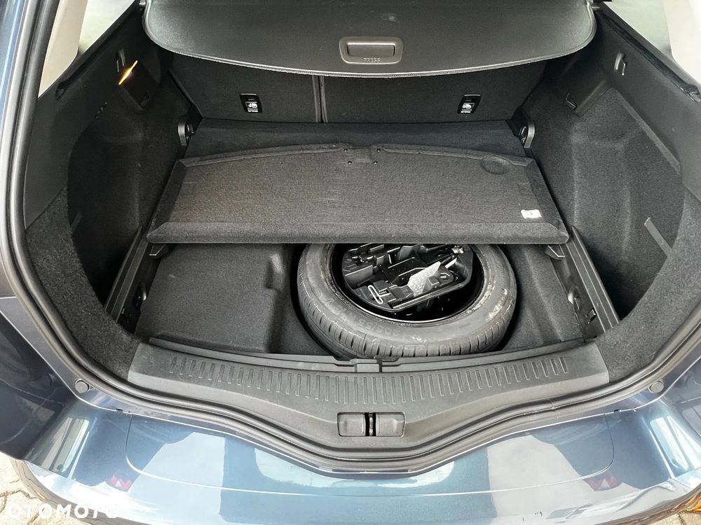 Renault Megane Grandtour TCe 140 GPF BUSINESS EDITION - 15