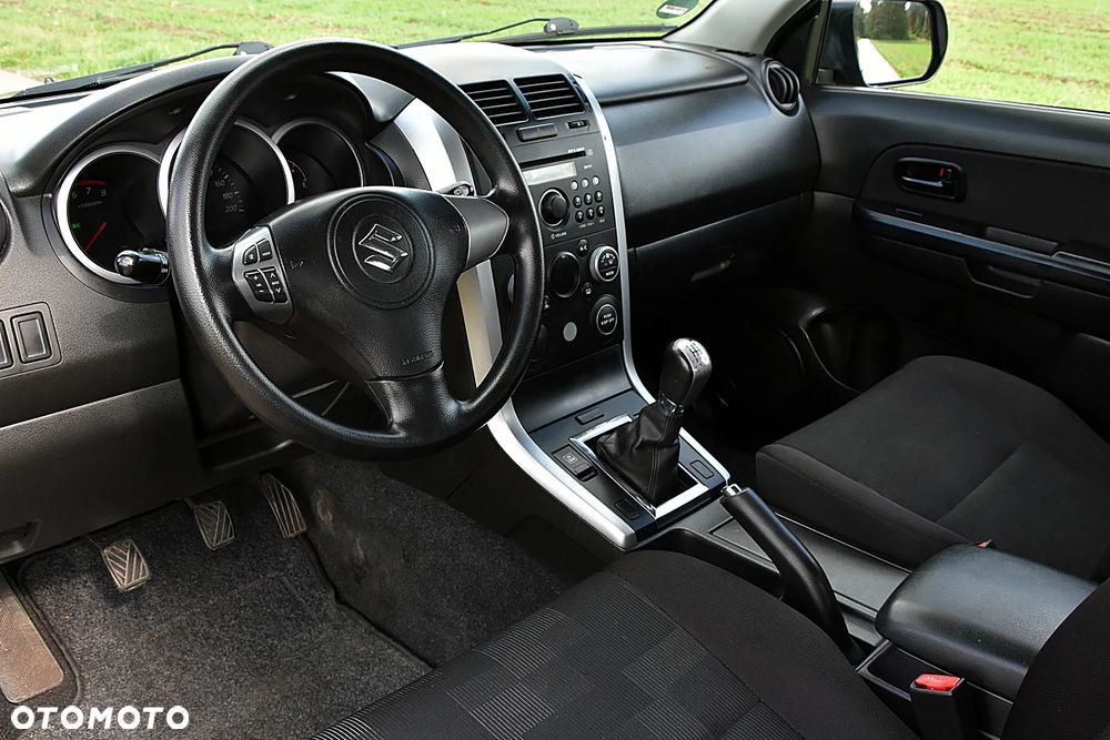 Suzuki Grand Vitara - 16