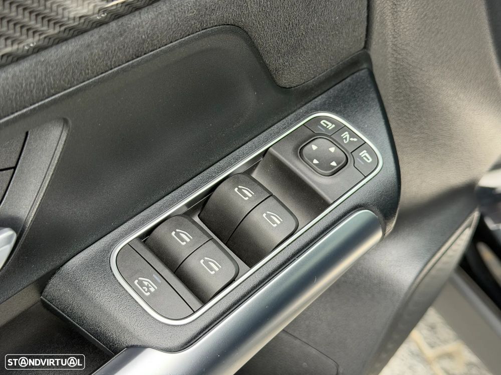 Mercedes-Benz GLA 250 e 8G-DCT AMG Line - 34