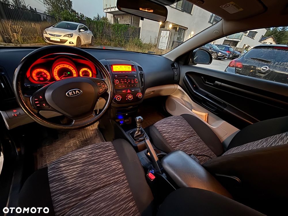 Kia Ceed 1.4 M - 2
