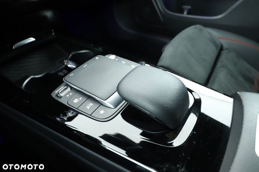 Mercedes-Benz CLA - 14