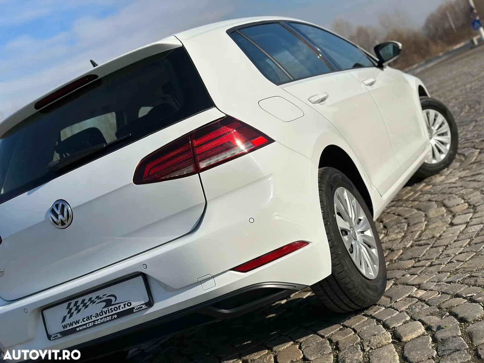 Volkswagen Golf 1.6 TDI Comfortline - 9