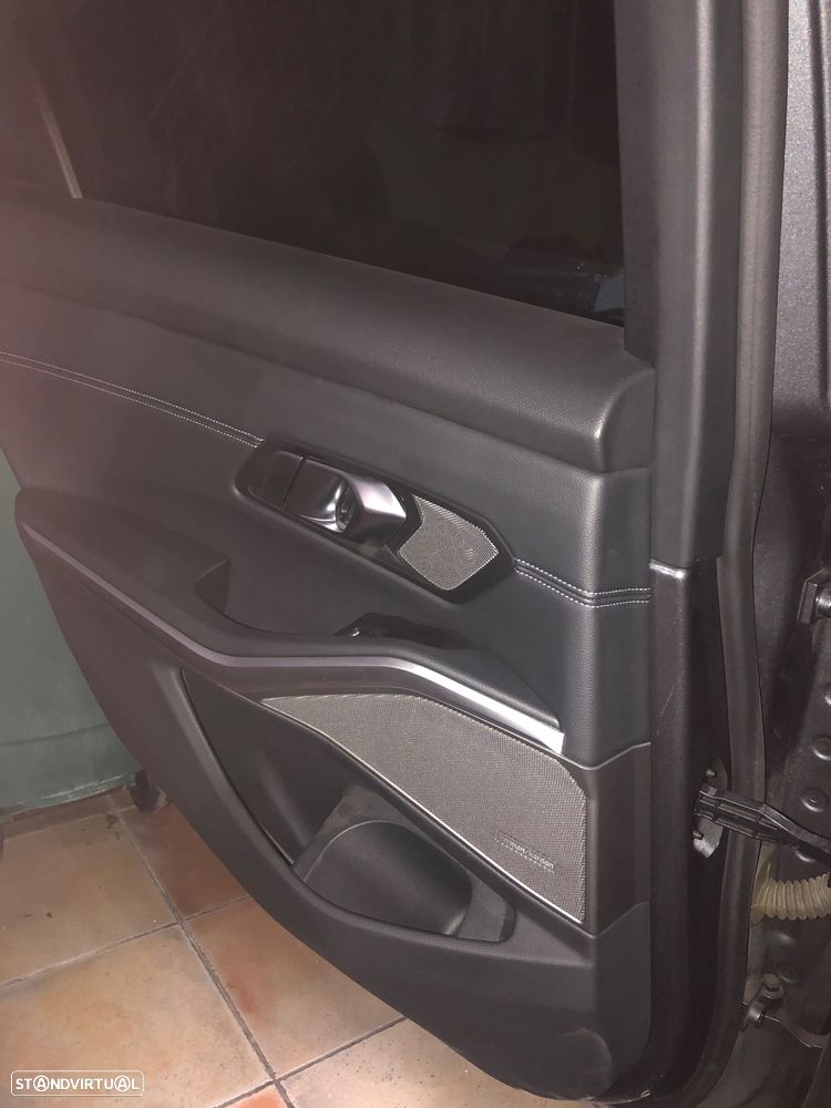 BMW 330 e iPerformance Line Sport - 16