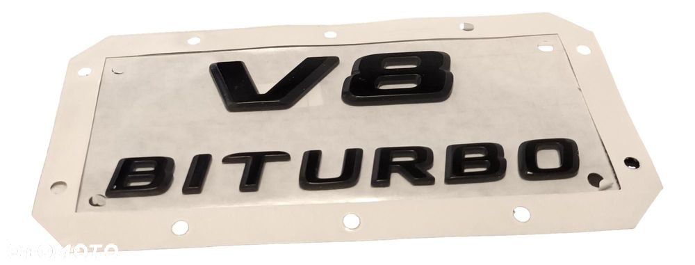 MERCEDES G-KLASA W463 Emblemat czarny blotnika przedniego V8 BITURBO - 1
