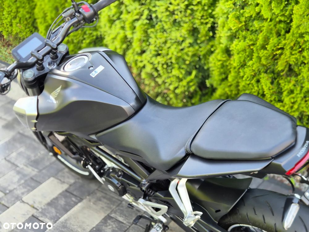 Honda CB - 17
