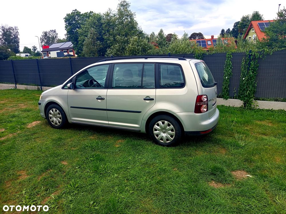 Volkswagen Touran 1.9 TDI DPF Blue Motion Conceptline - 11